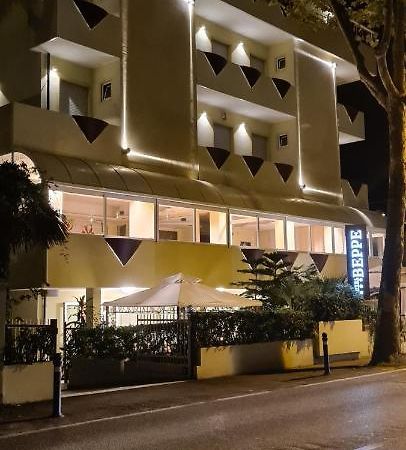 Hotel Beppe Rimini Extérieur photo