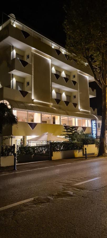 Hotel Beppe Rimini Extérieur photo