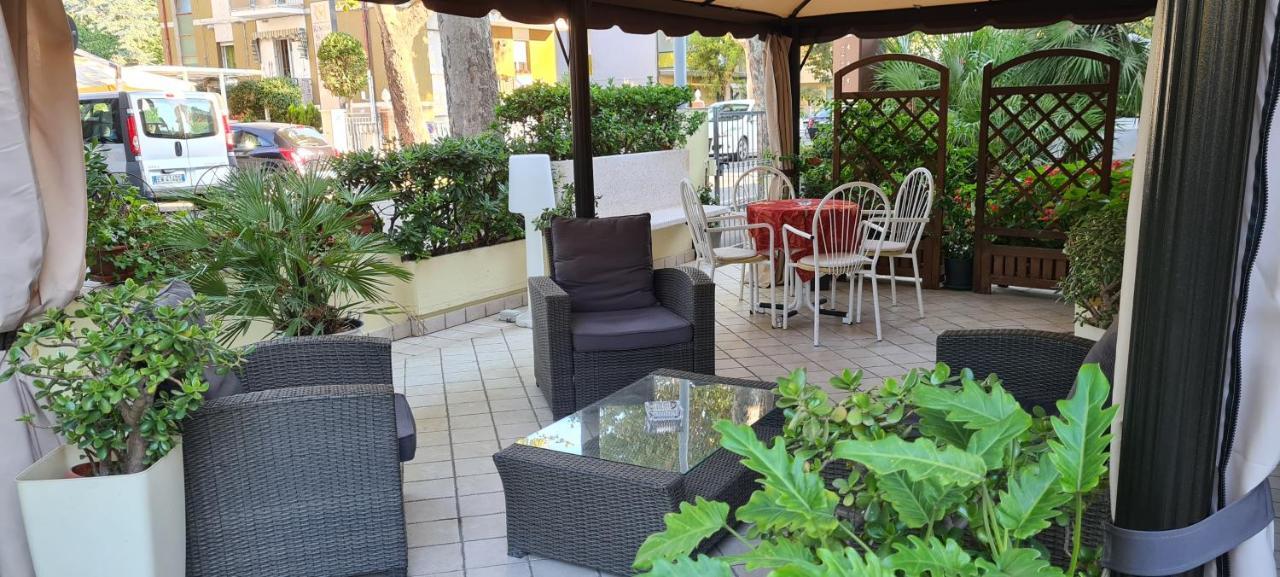 Hotel Beppe Rimini Extérieur photo