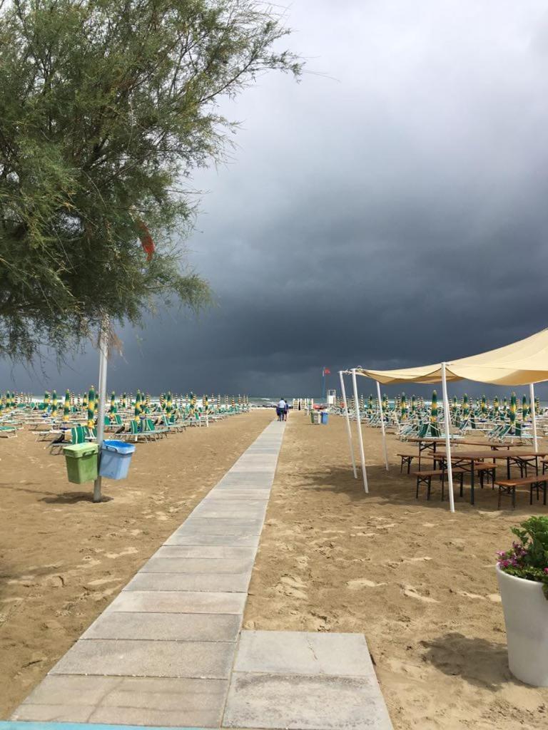 Hotel Beppe Rimini Extérieur photo